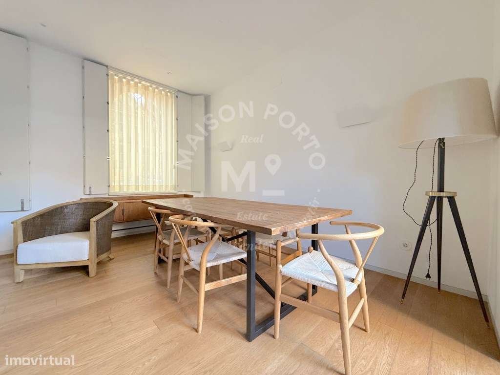 Apartamento T2 com 2 Suites, Arrumos e Pátio na Foz Velha, Porto - Grande imagem: 4/41