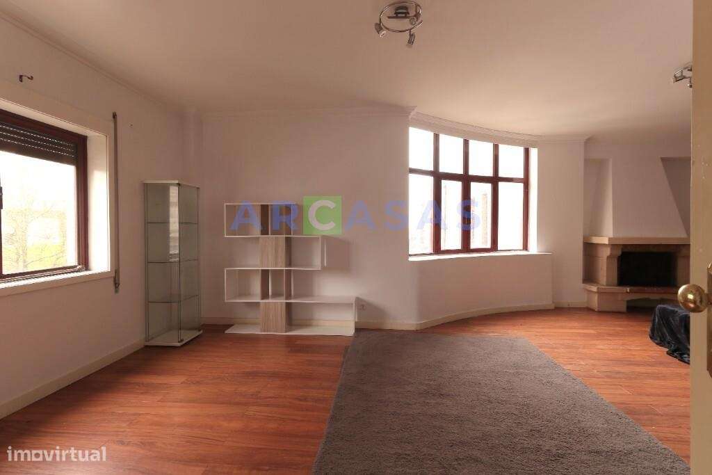 Apartamento T3 com 2 lugares de garagem, Santa Marinha, Vila Nova de G - Grande imagem: 2/22