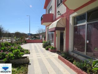 Excelente Residencial com restaurante / café - Grande imagem: 2/15