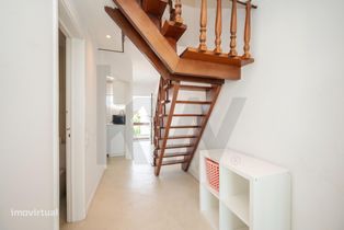 Apartamento T2 com aproveitamento do sotão em São Pedro do Estoril - Grande imagem: 4/45