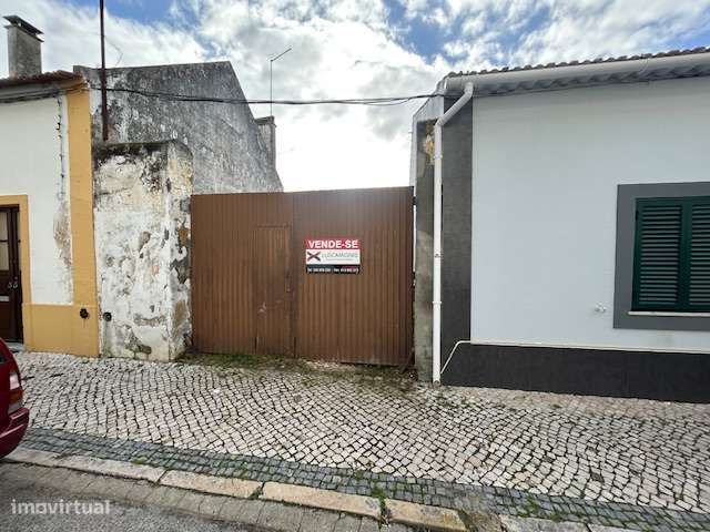 Prédio urbano sito em Benavente-17