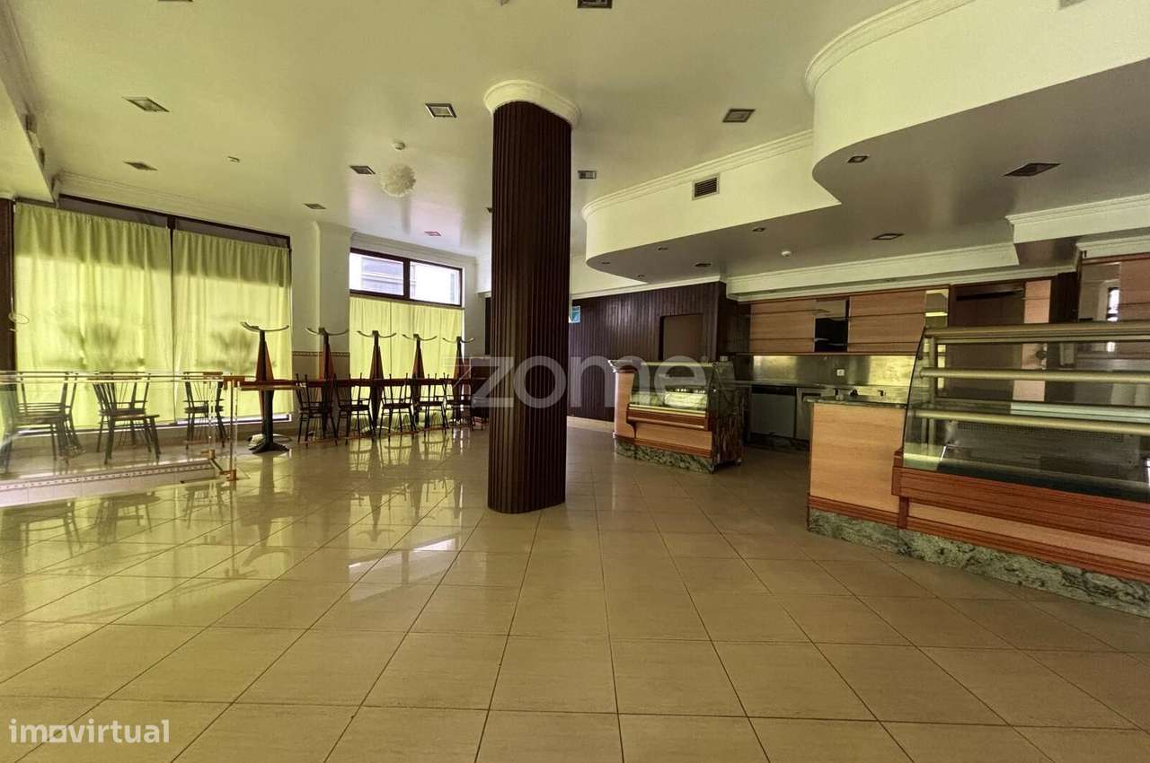 Espaço comercial com boas áreas e potencialidade de negócio. - Grande imagem: 3/25