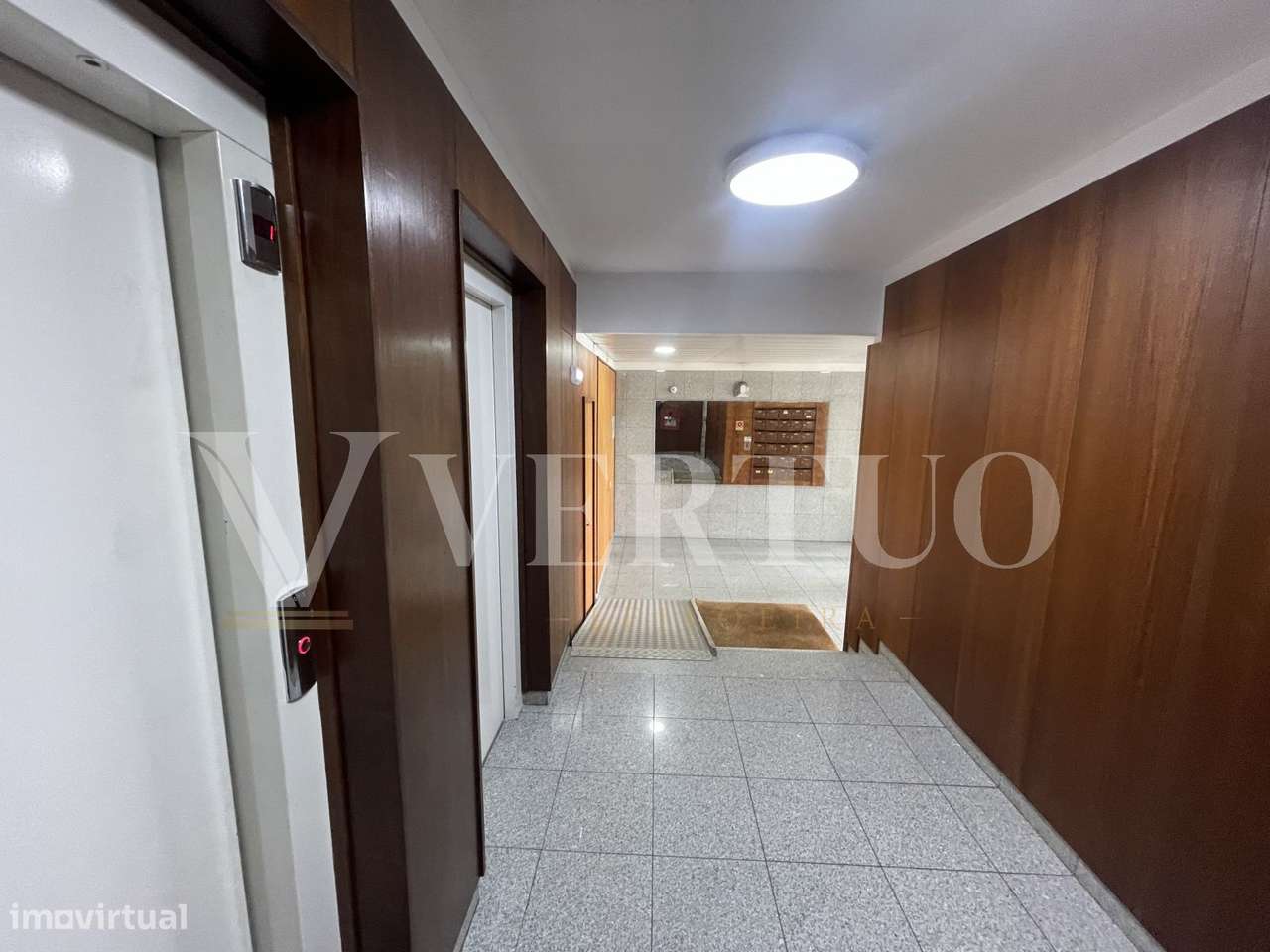 T4 em Moreira da Maia | 159 m² | 2 Garagens | Venda Judicial - Grande imagem: 4/60