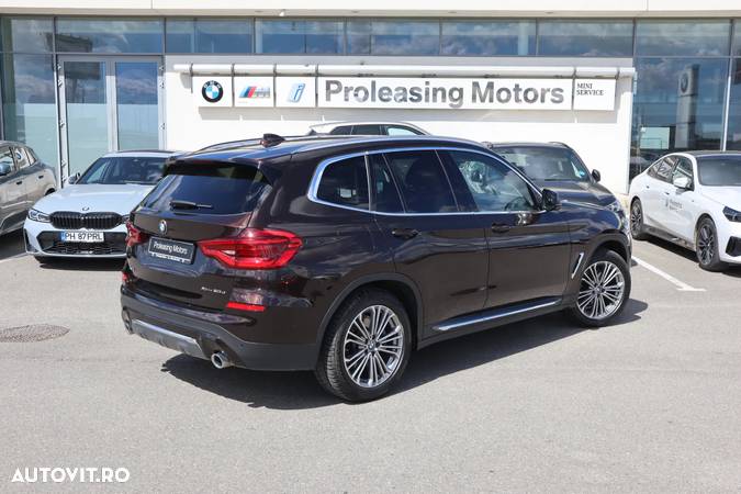 BMW X3 xDrive20d AT Luxury Line - 3