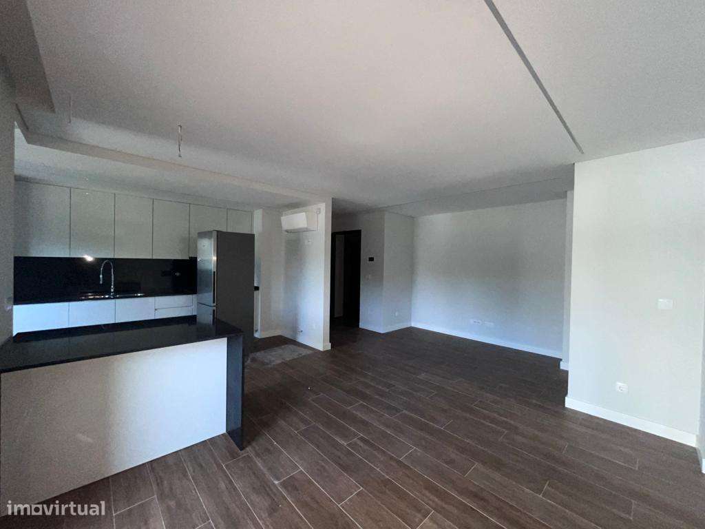 T2 Com Cozinha Equipada - Duas Garagens - Viseu - Grande imagem: 4/11