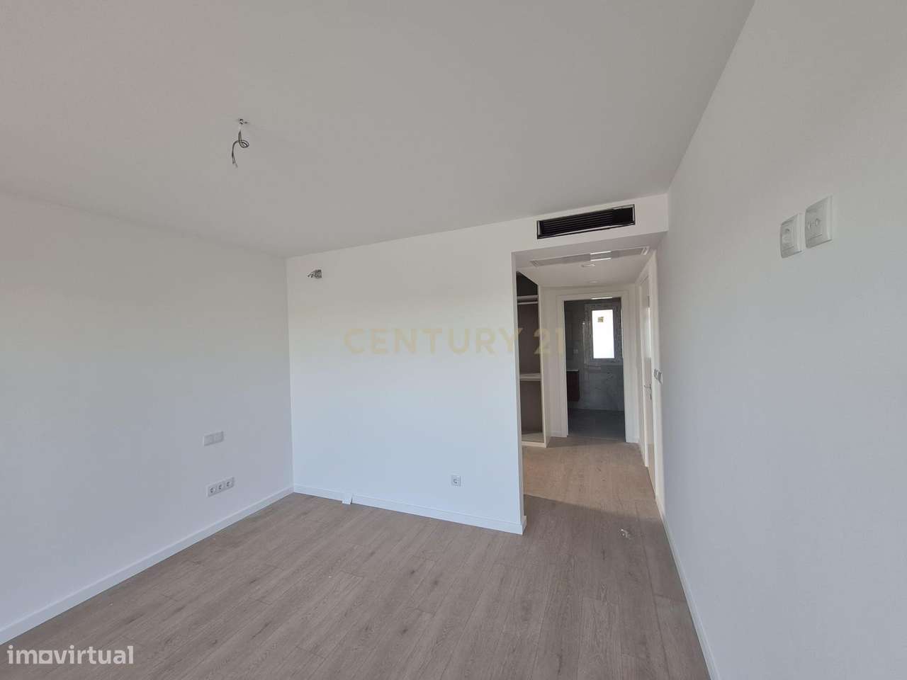 Moradia T4 Exclusiva em Condomínio Privado – Manique-8