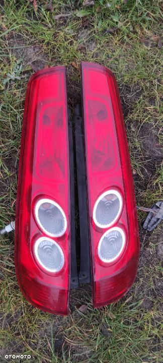 Lampa Tylna Prawa i Lewa Ford Fiesta MK6 Lift! Wysyłka !! - 1