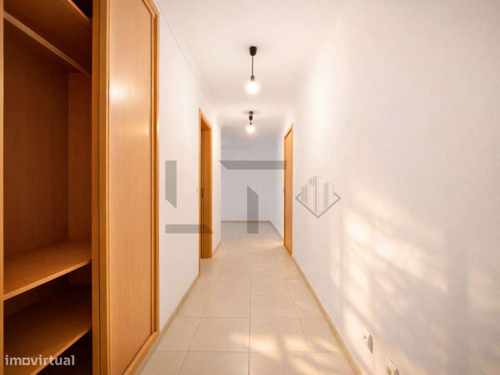 Apartamento T2 com Garagem e Carregador Elétrico, para Arrendamento... - Grande imagem: 3/10