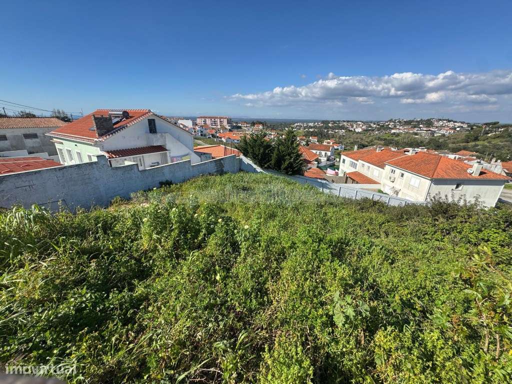 Terreno com vista para construção. - Grande imagem: 2/13