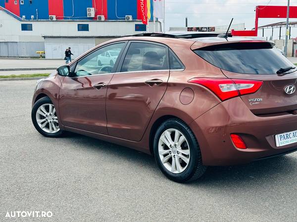 Hyundai I30 i30cw 1.6 CRDi Intro Edition - 9