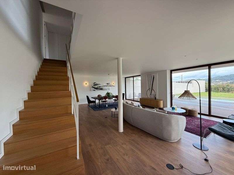 Moradia Nova V3 com piscina a 20 minutos do Porto - Grande imagem: 4/11