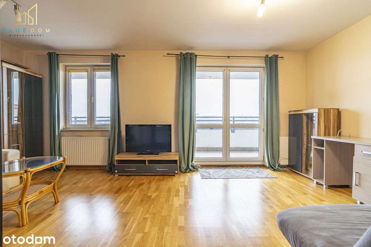 68 m2 ,  3 pokoje oraz bardzo duży balkon-1