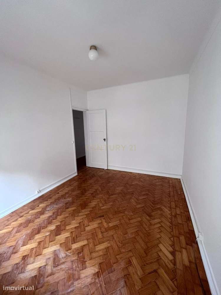 Apartamento T2 à venda em Pendão *** VISITAS SUSPENSAS*** (IMÓVEL C/ I - Grande imagem: 5/12