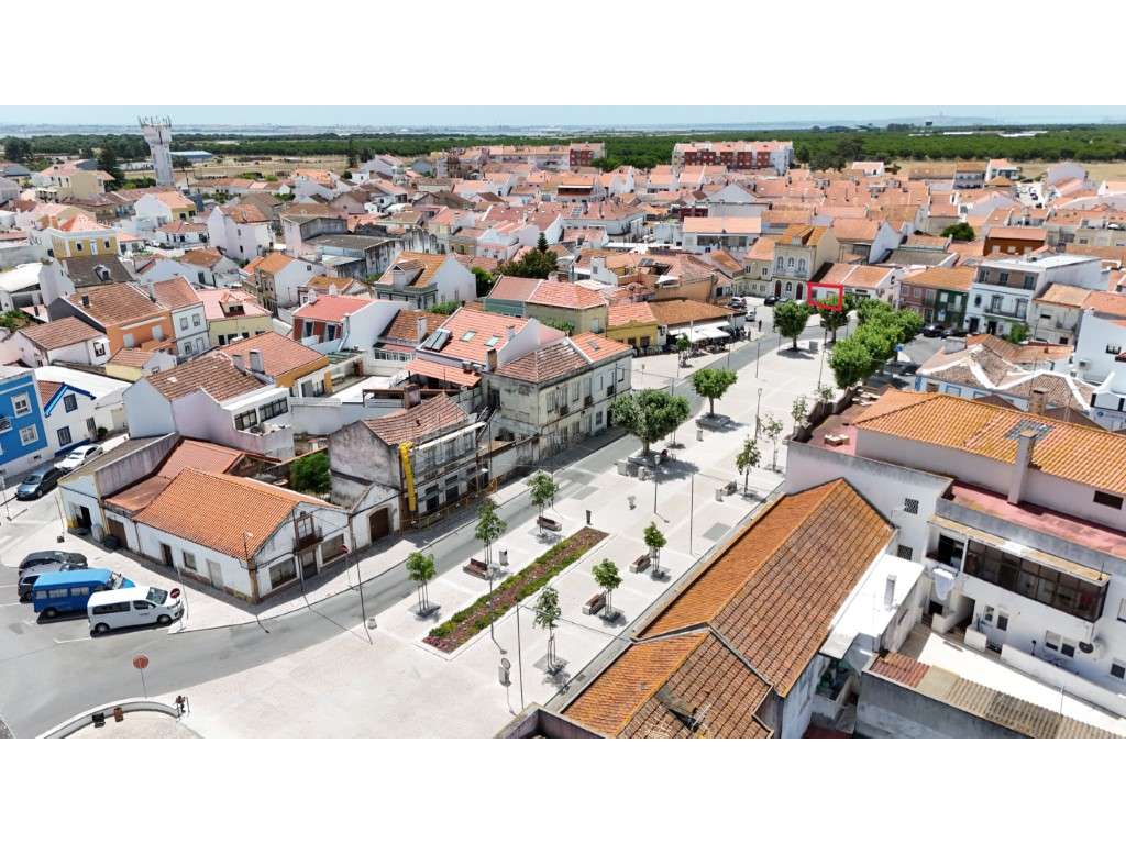 Moradia Térrea com Logradouro - Centro Vila-7
