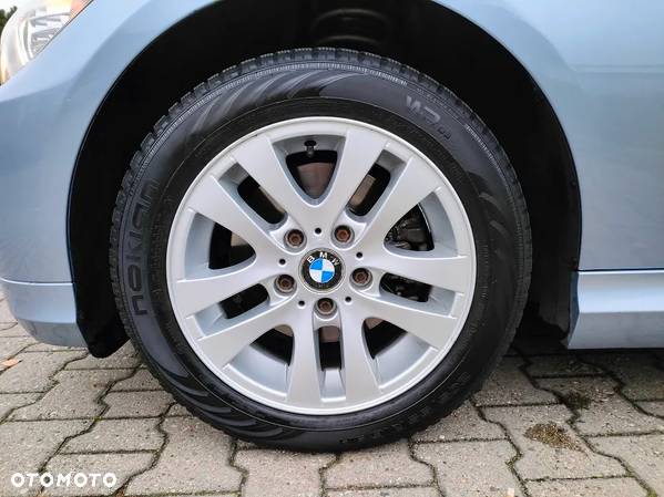 BMW Seria 3 318d Touring - 18