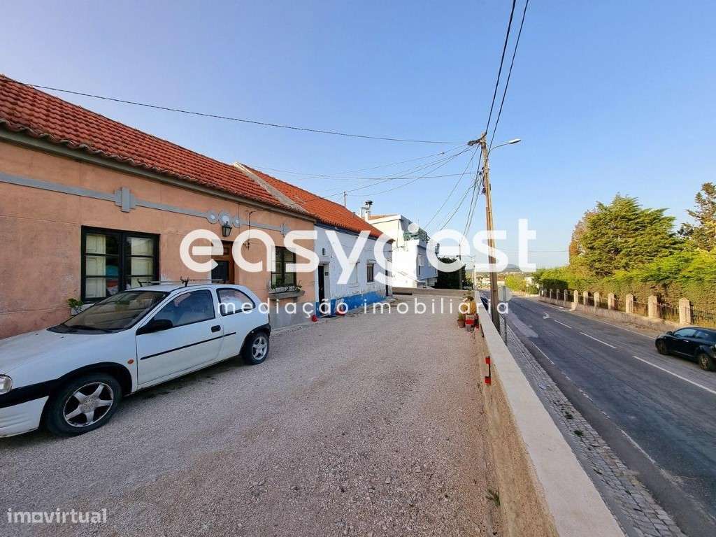 Terreno Com 750M2 Com Implantacao De 4 Casas E Uma Garagem