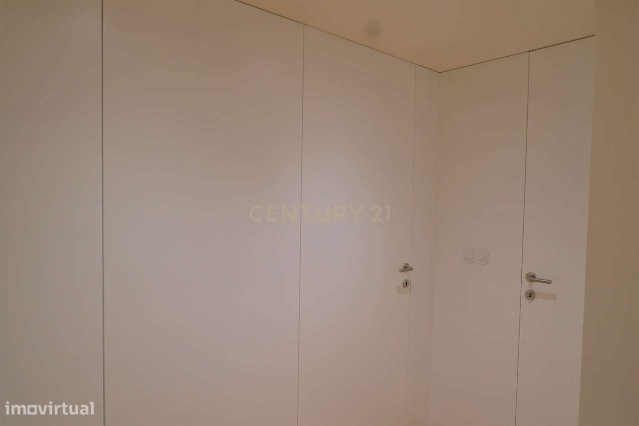 T3 NO BAIRRO HOLLYWOOD, junto ao Metro. - Grande imagem: 3/19