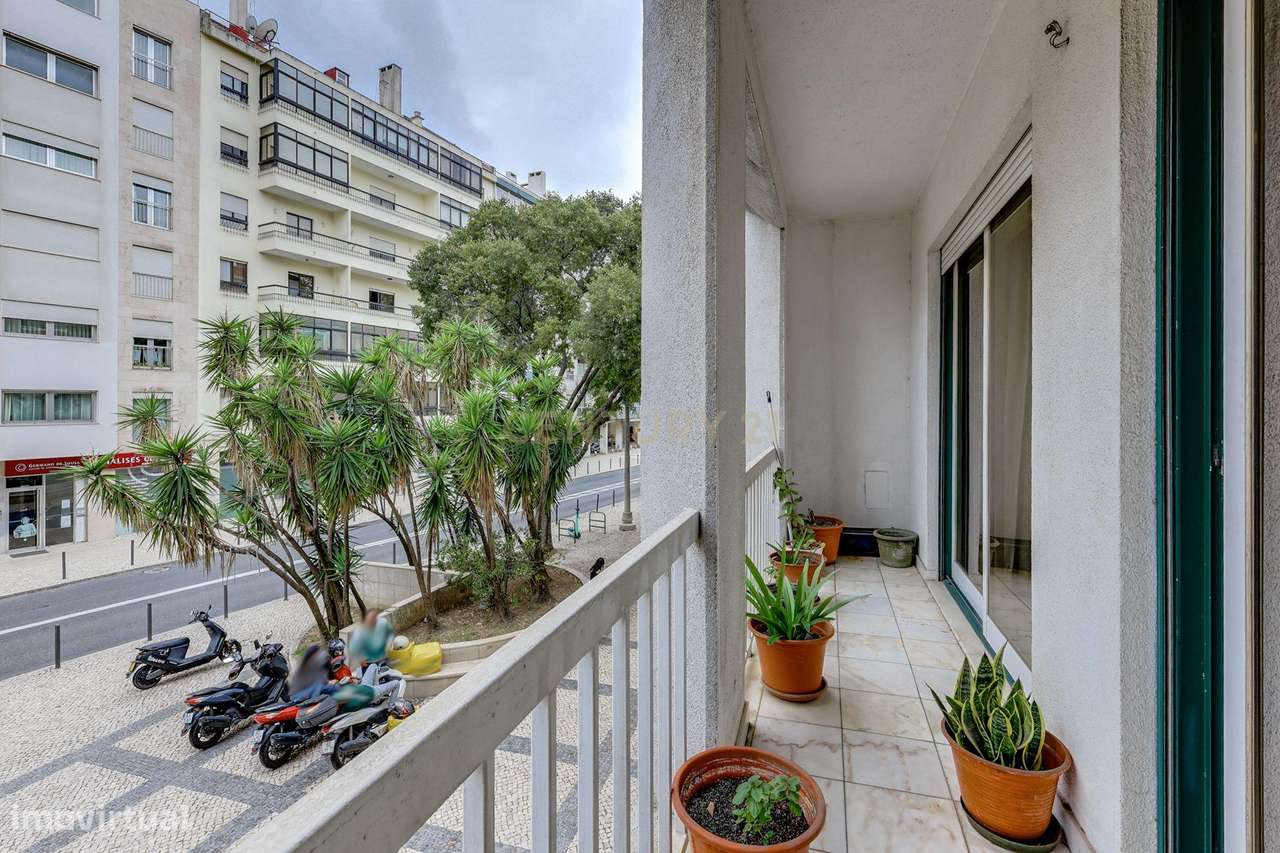 T4 Benfica com garagem para 2 carros - Grande imagem: 5/31