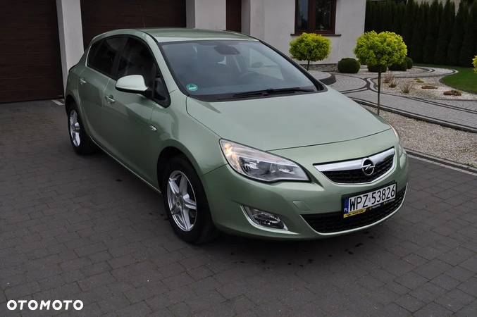 Opel Astra 1.4 Turbo Color Edition - 10