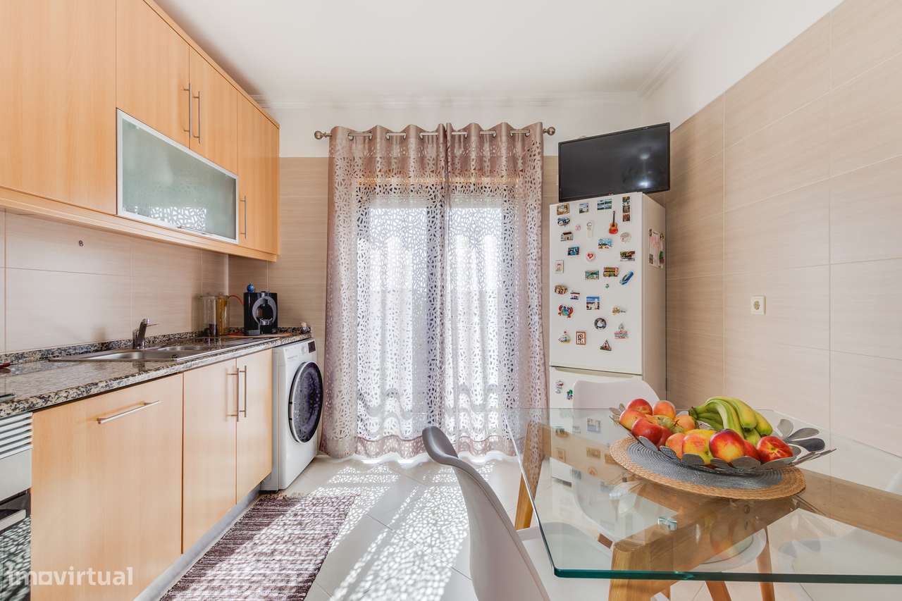 APARTAMENTO T2 | SUÍTE | LUGAR DE ESTACIONAMENTO | VIALONGA-5