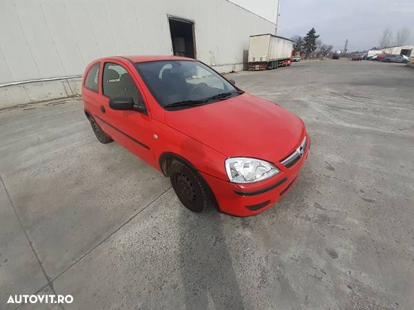 Dezmembrez Opel Corsa C 1.0 benzina Z10XEP - 2