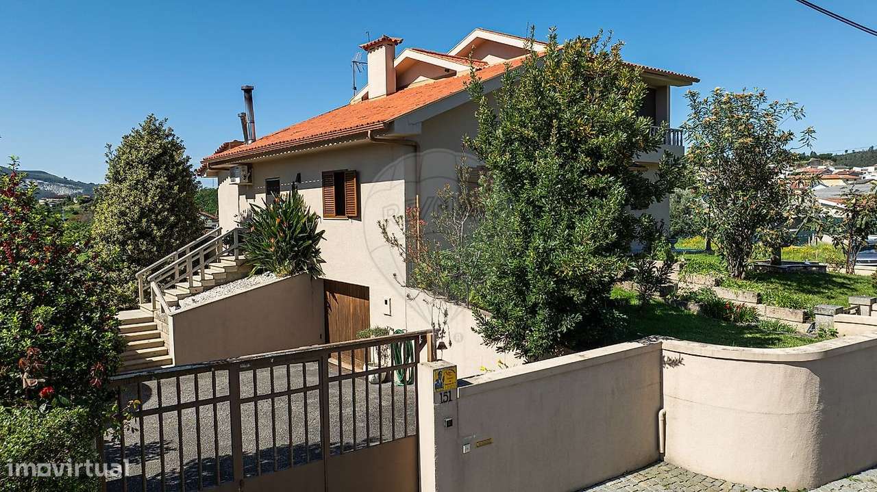 Moradia T4 com piscina Taíde Póvoa de Lanhoso - Grande imagem: 4/45