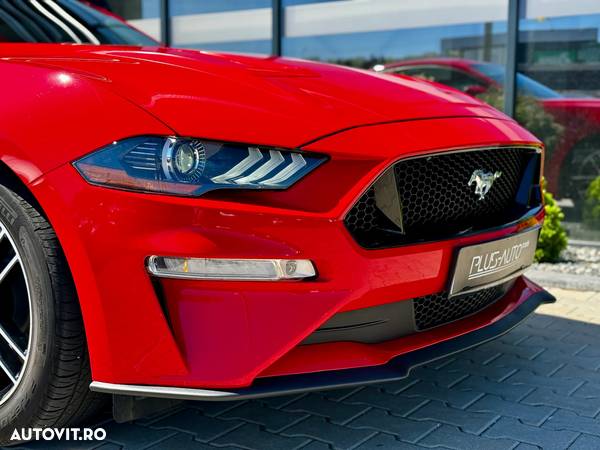 Ford Mustang - 7