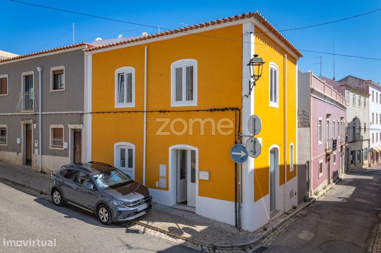 Moradia T2 Recuperada no Centro Histórico de Lagoa, Algarve - Grande imagem: 1/37