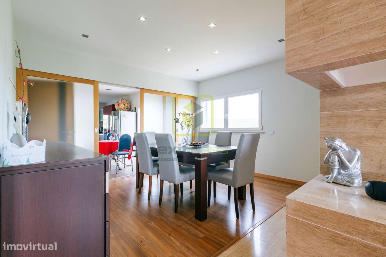 Moradia T5 em banda em Buarcos, Figueira da Foz - Grande imagem: 2/49