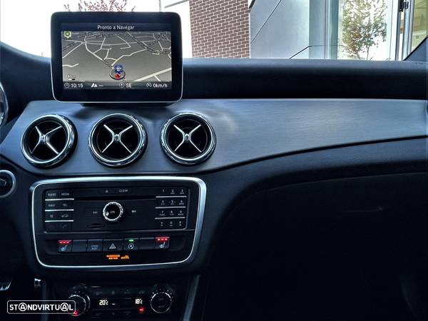 Mercedes-Benz GLA 180 d AMG Line - 20