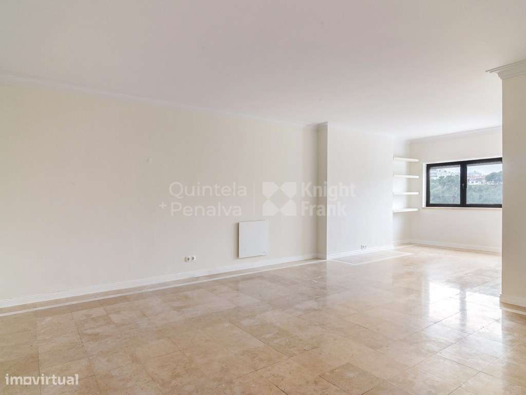 Apartamento T2 com garagem para arrendamento em Cascais - Grande imagem: 5/25