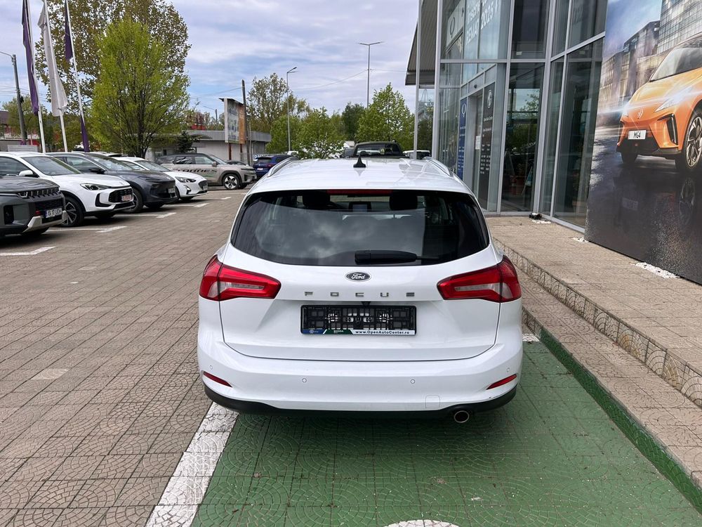 Ford Focus (4)
