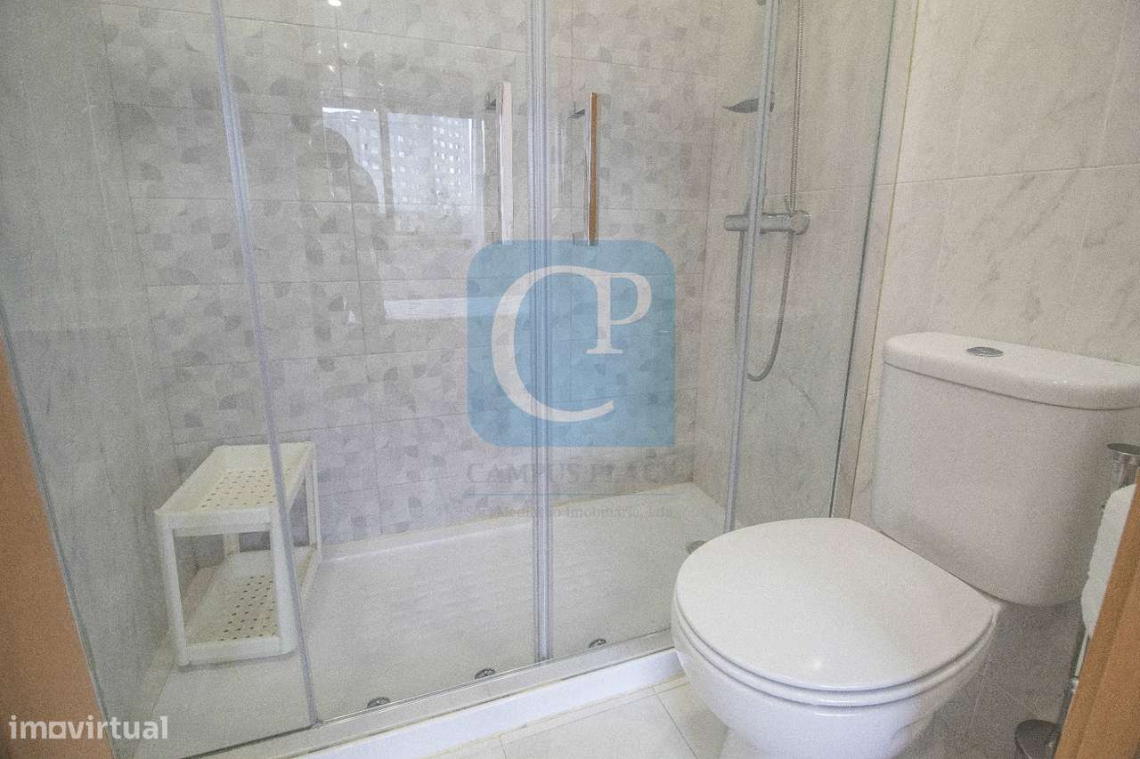 Apartamento T3 renovado com terraço, ao ISCAP e 900mts H.S.João-23