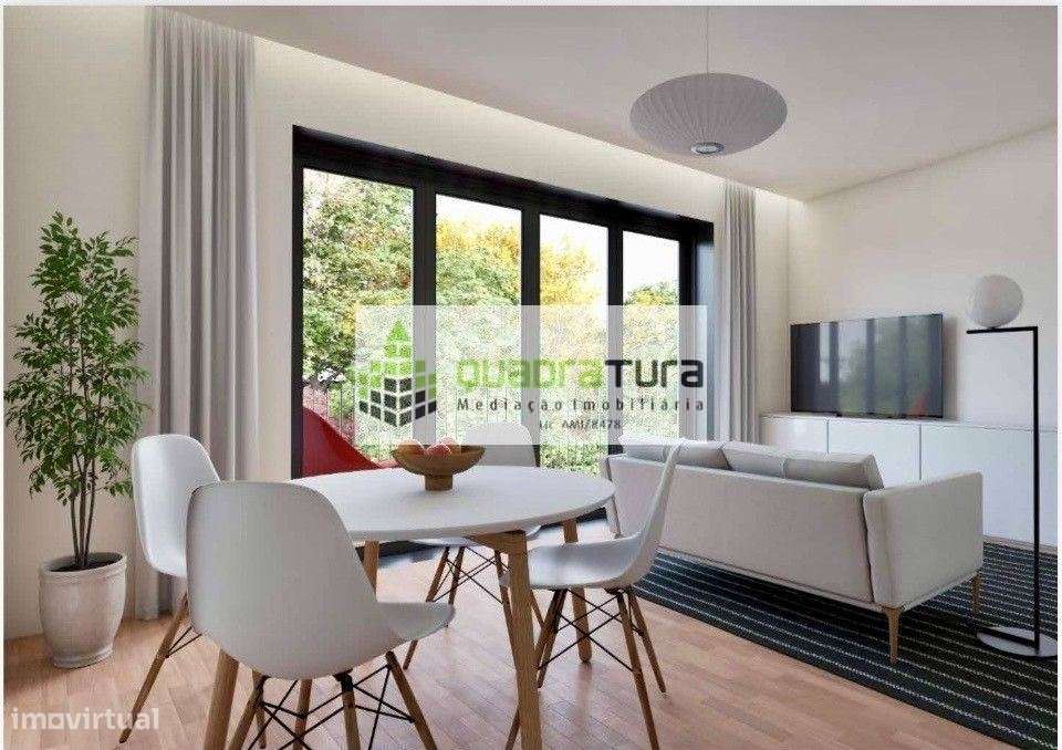 Apartamento T2 | C/ Terraço 20m2 | C/ Arrumos - Grande imagem: 2/8