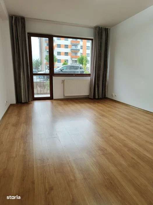 Apartament 2 Camere |  zona Tractorul | Parcare Inclusa-0