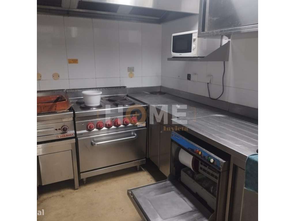 ESTABELECIMENTO COMERCIAL PARA VENDA - CANIDELO, VILA NOVA DE GAIA-15