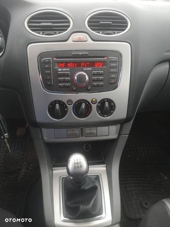 Ford Focus 1.8 TDCi Ambiente - 7