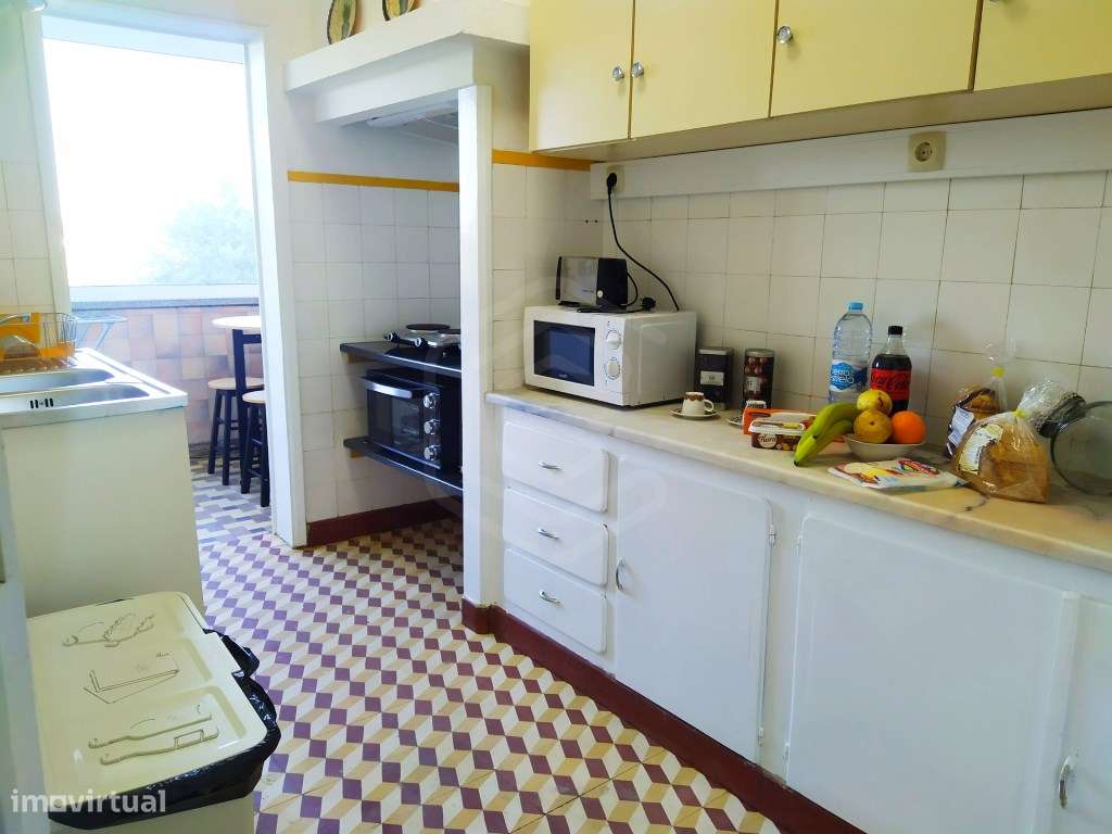 Prédio, com três apartamentos, no centro do Fundão, Castelo Branco - Grande imagem: 3/18