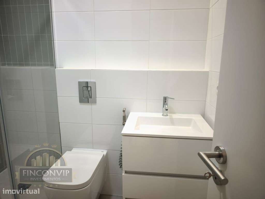Apartamento T3 remodelado, em Almada,Cacilhas.-18
