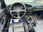 BMW Seria 3 318i Cabriolet - 23