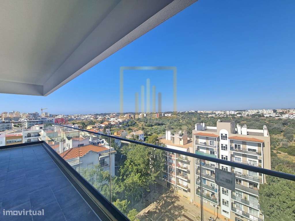 T4, Novo, último piso, em Fojo, Portimão-11
