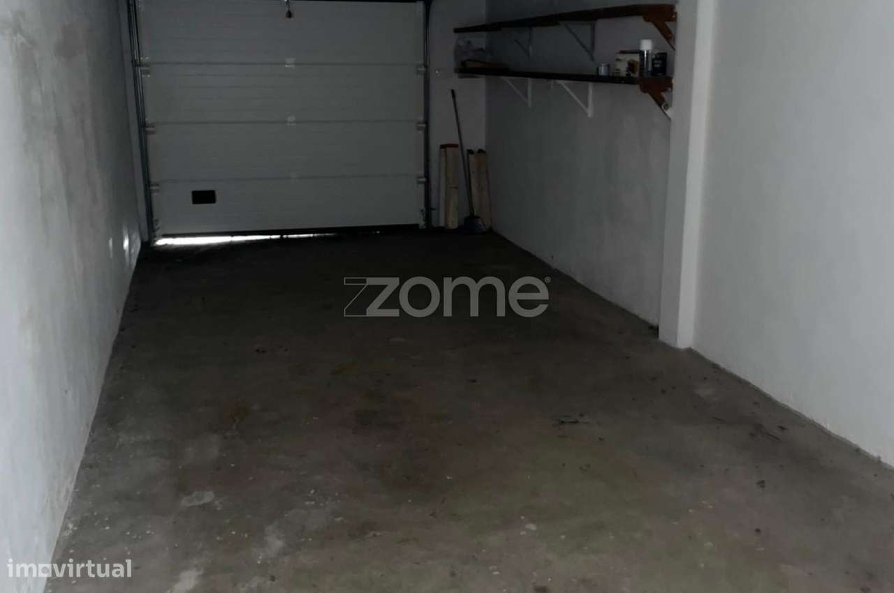 GARAGEM EM RAMALDE PARA ARRENDAMENTO - Grande imagem: 1/13