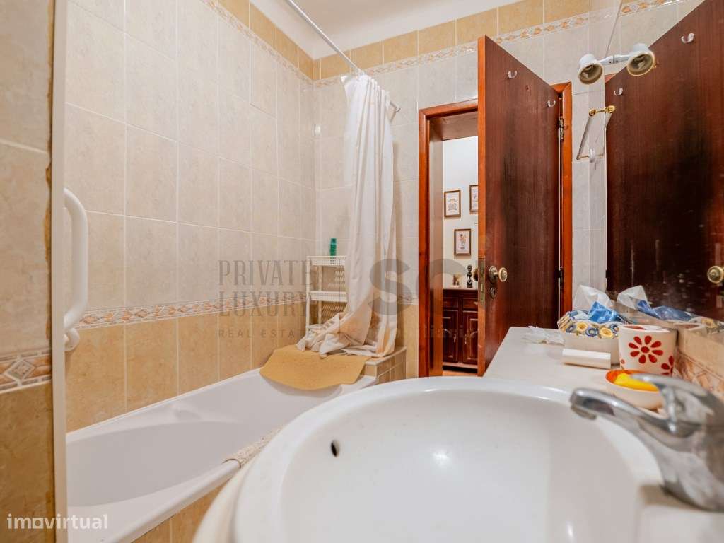 Apartamento T4 no Montijo-18