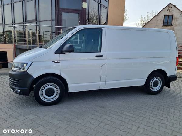 Volkswagen Transporter - 11