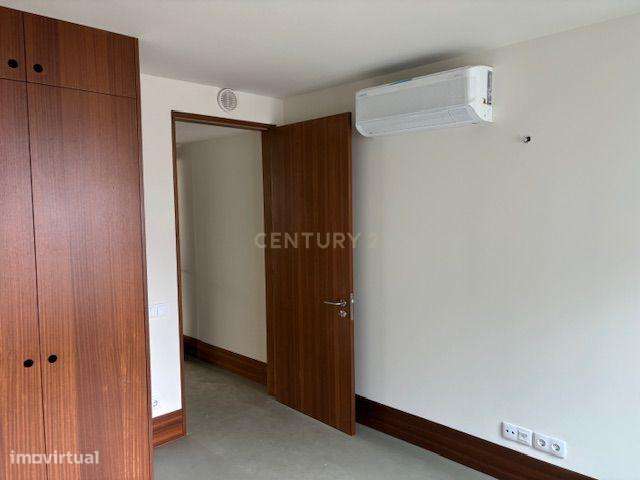 Apartamento T1 com lugar de garagem – Edificio Pharmacia – Cedofeita-4