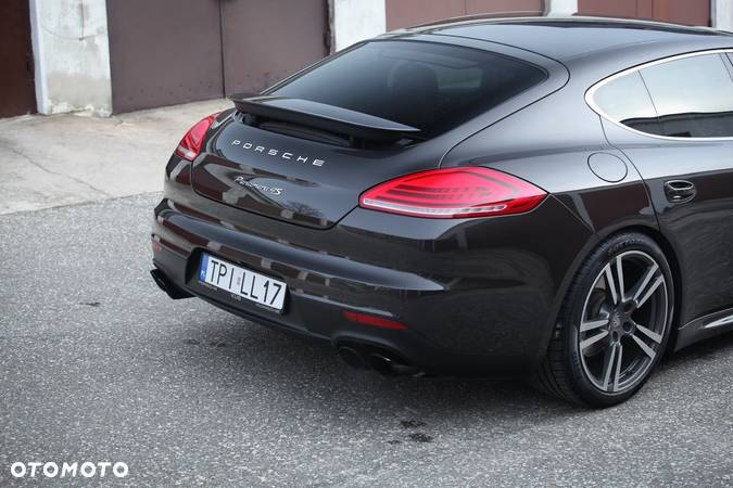 Porsche Panamera - 14