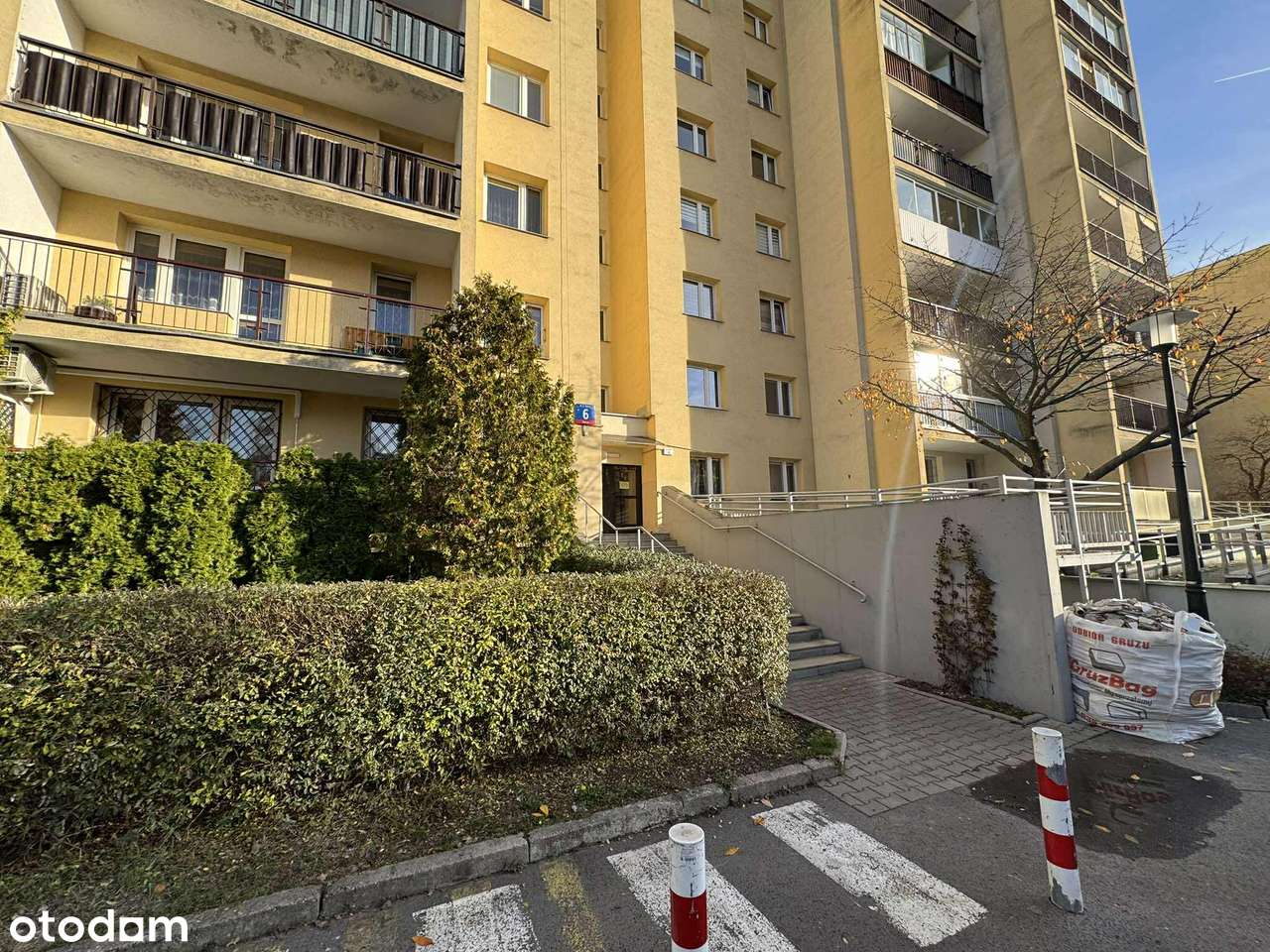 Trzy pokoje z dużym balkonem-15