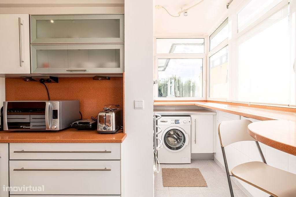 Apartamento t2 à venda na Rua Doutor António Dias Pinheiro-25