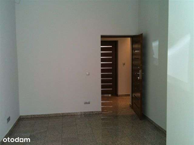 Sprzedam mieszkanie 3 pokojowe na Małeckiego-8