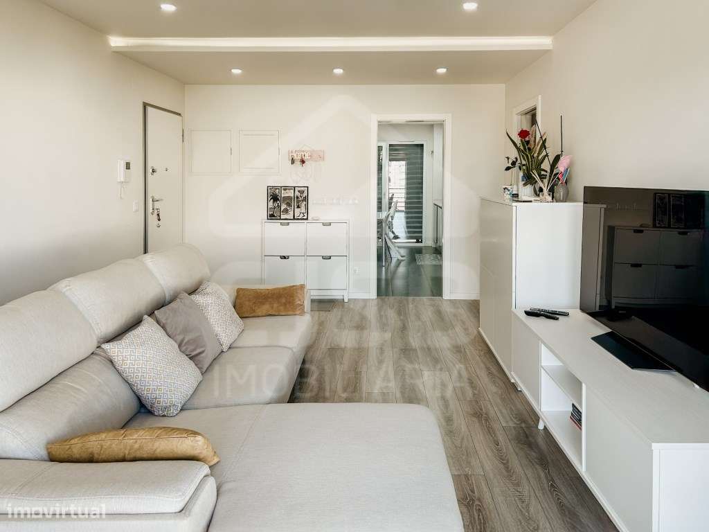 Apartamento T2 Torre da Marinha-3